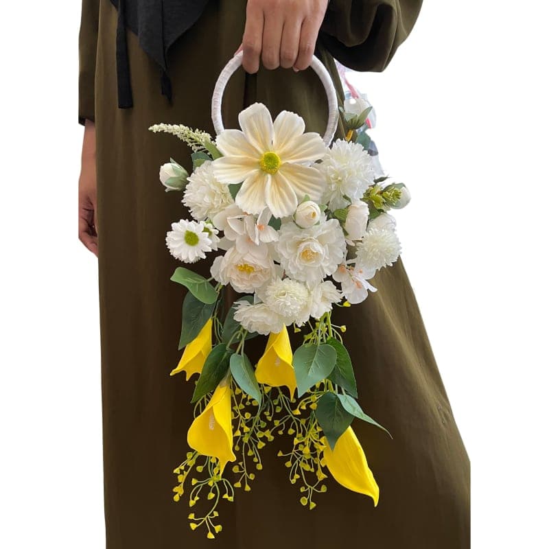Sunlit Daisies Hand Bouquet